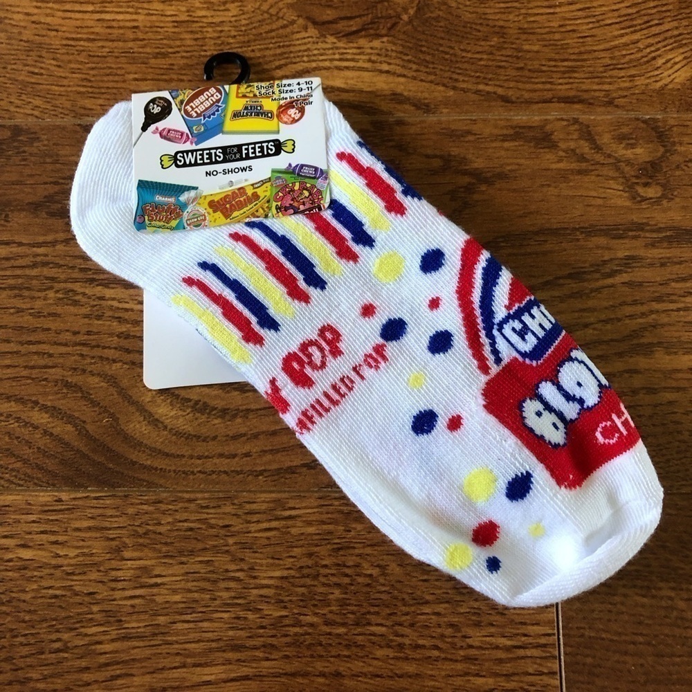 Sweets for your Feets: Charm pop No-shows socks